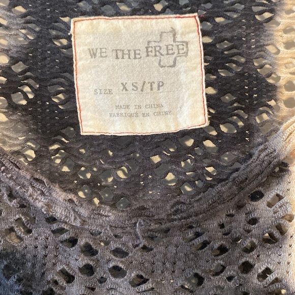 We The Free Gray & Ivory Tie Dye Round Neck Netted 3/4 Sleeve Pullover Top sz xs - Picture 2 of 3